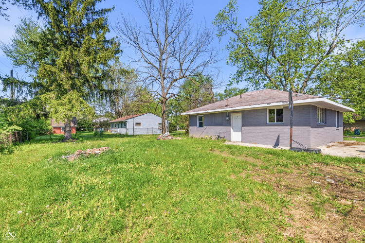 Listing Image 5