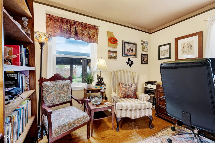 Listing Image 15