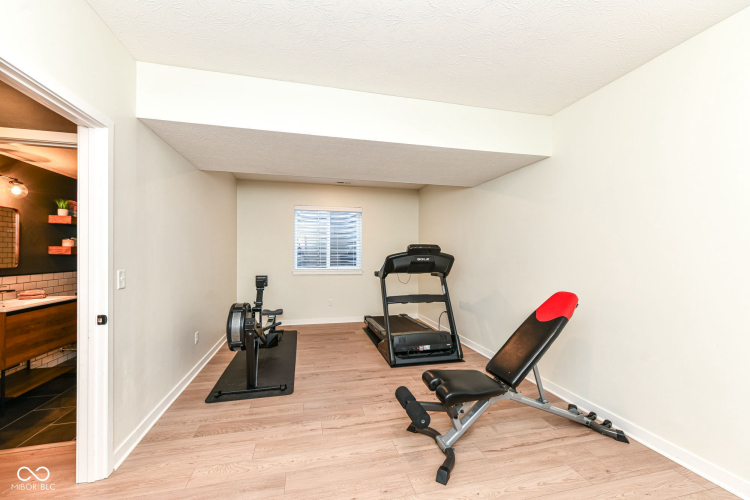 Listing Image 65
