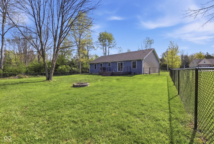 Listing Image 11