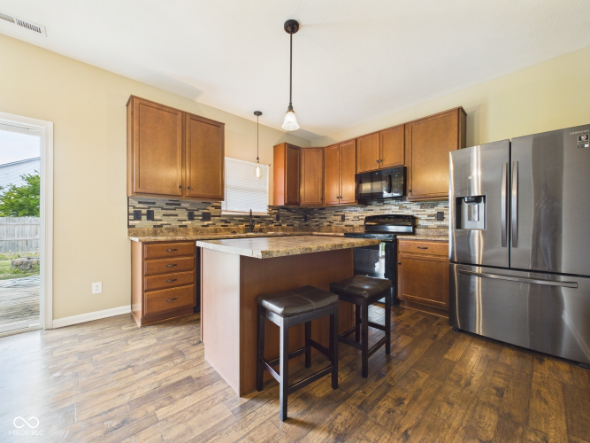 Listing Image 13