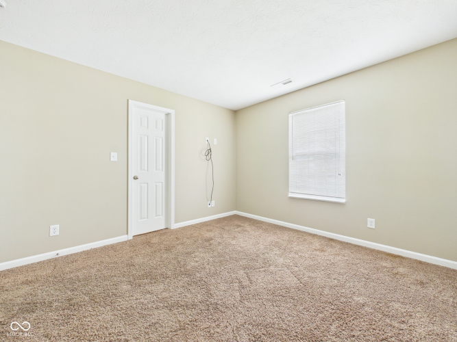 Listing Image 30