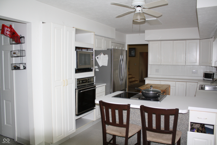 Listing Image 11