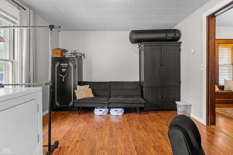Listing Image 23