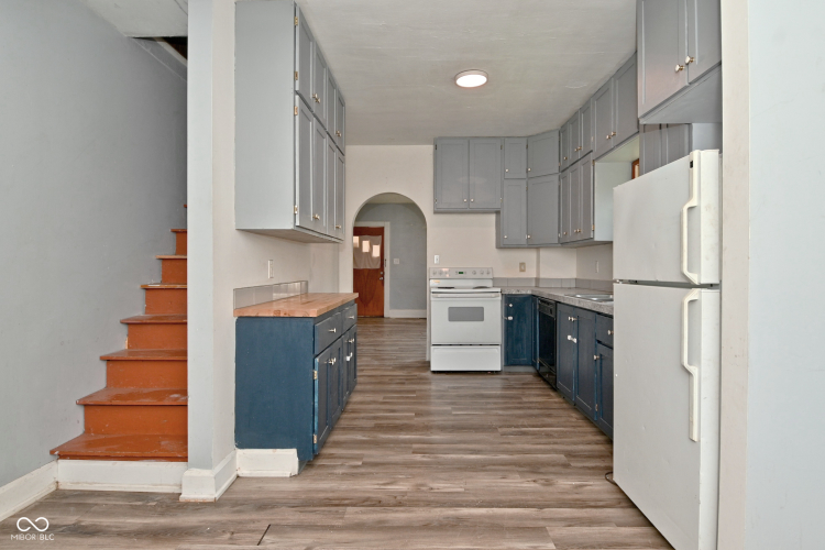 Listing Image 20