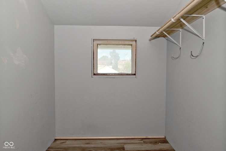Listing Image 30