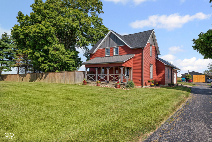 Listing Image 3