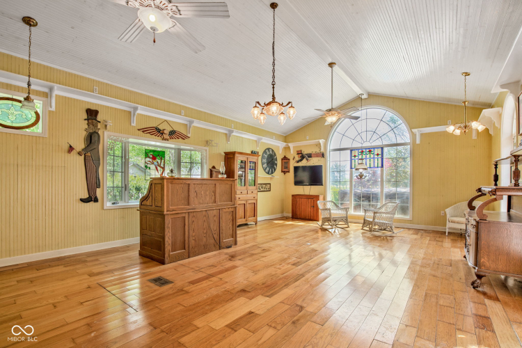 Listing Image 51