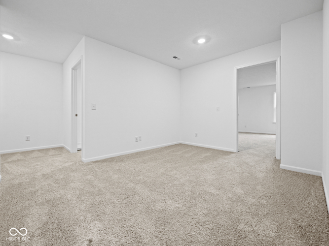 Listing Image 28