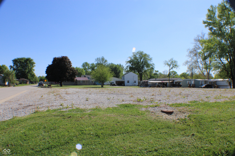 Listing Image 16