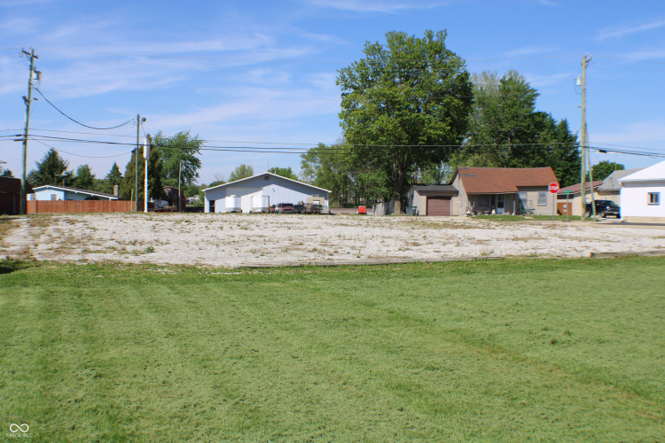 Listing Image 9