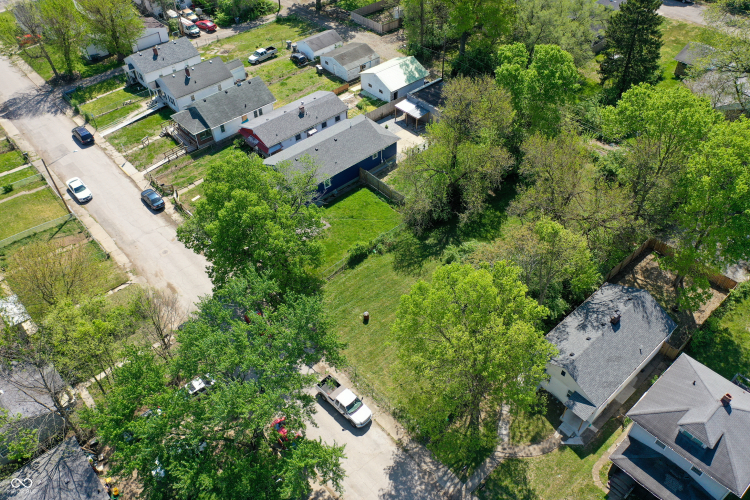 Listing Image 11