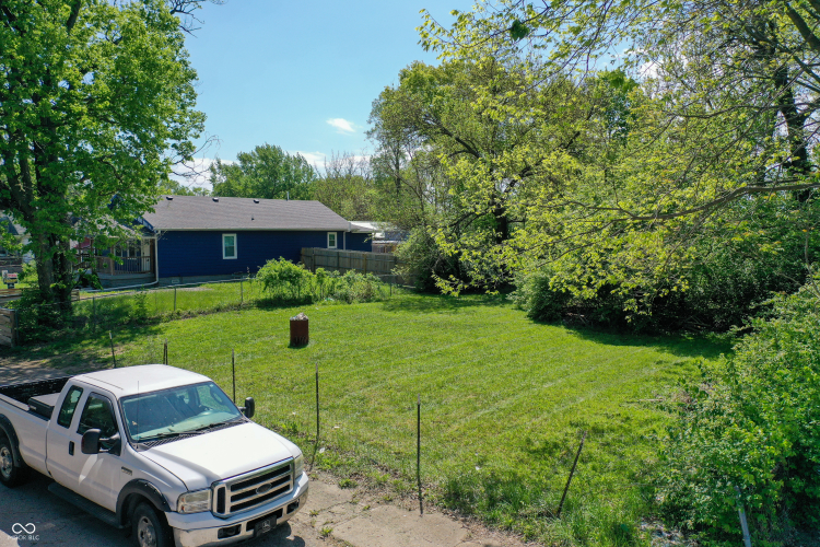 Listing Image 10