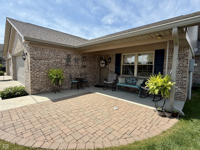 Listing Image 6