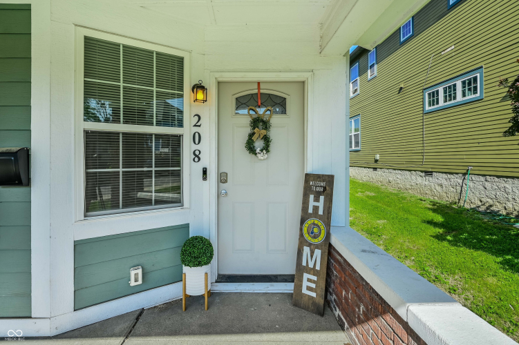 Listing Image 4