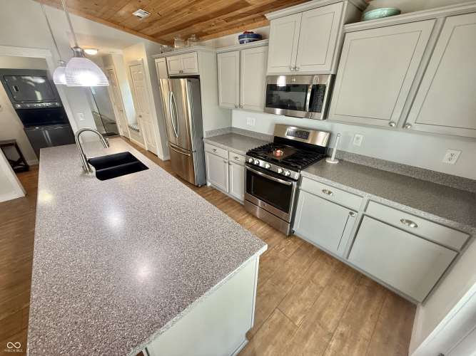 Listing Image 53