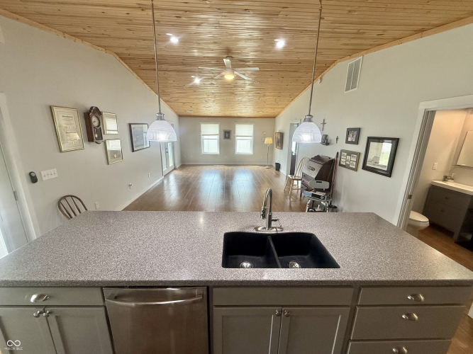 Listing Image 55