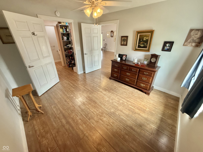 Listing Image 57