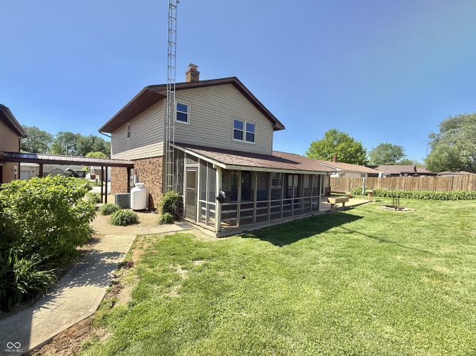 Listing Image 9
