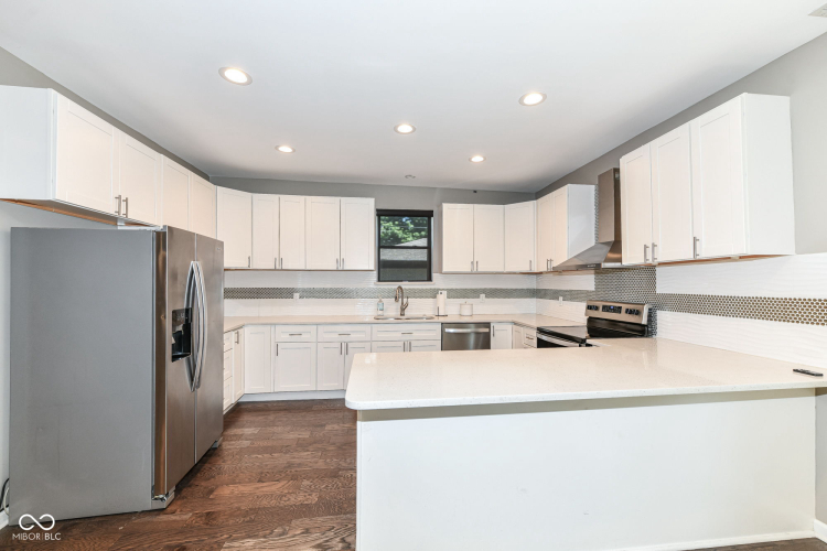 Listing Image 15