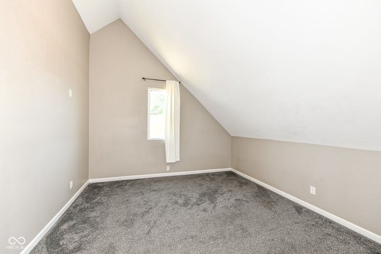 Listing Image 27