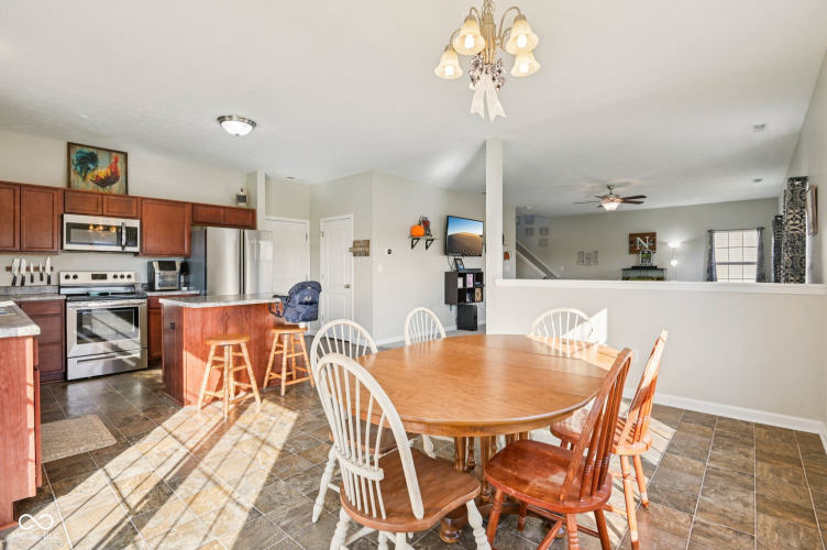 Listing Image 17