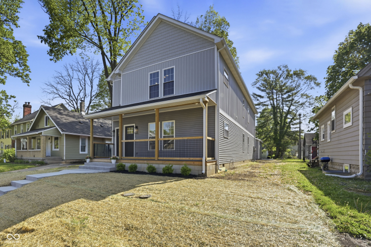 Listing Image 4