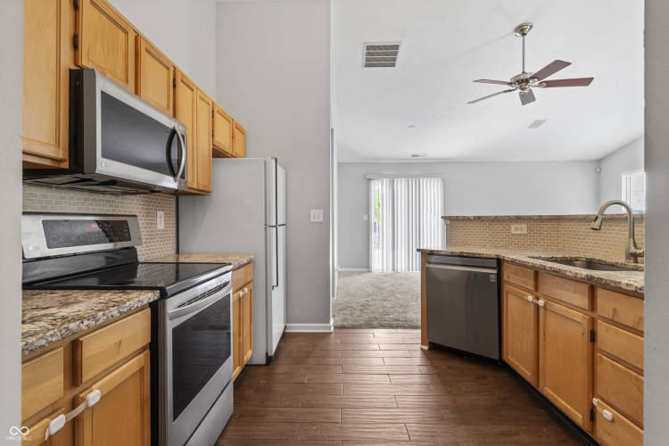 Listing Image 22