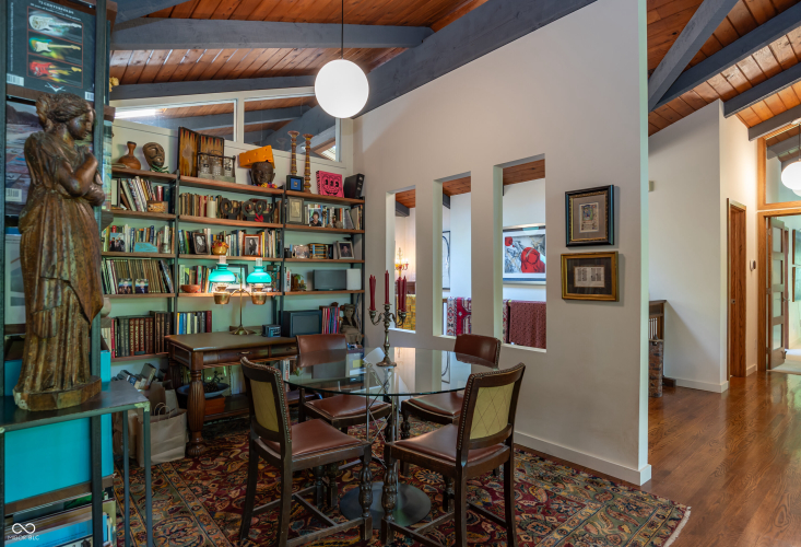 Listing Image 12