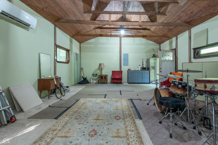 Listing Image 37