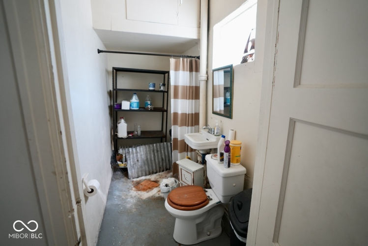 Listing Image 14