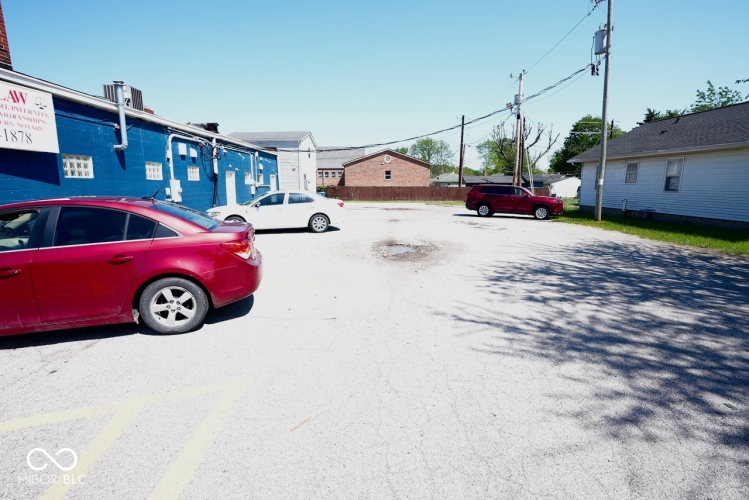 Listing Image 16
