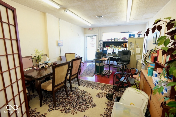 Listing Image 7