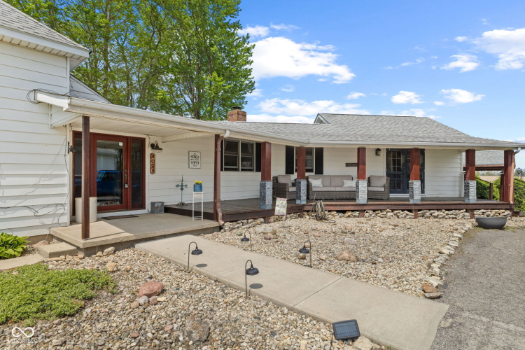 Listing Image 6