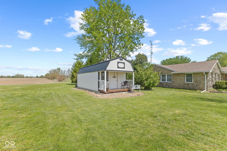 Listing Image 10