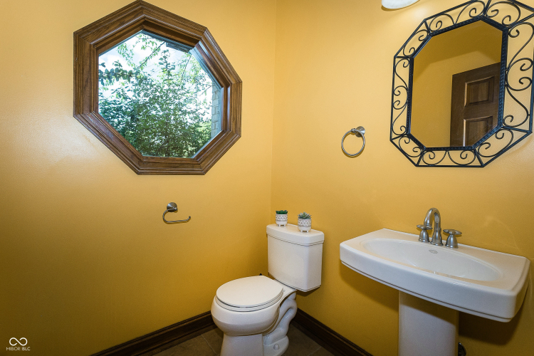 Listing Image 35