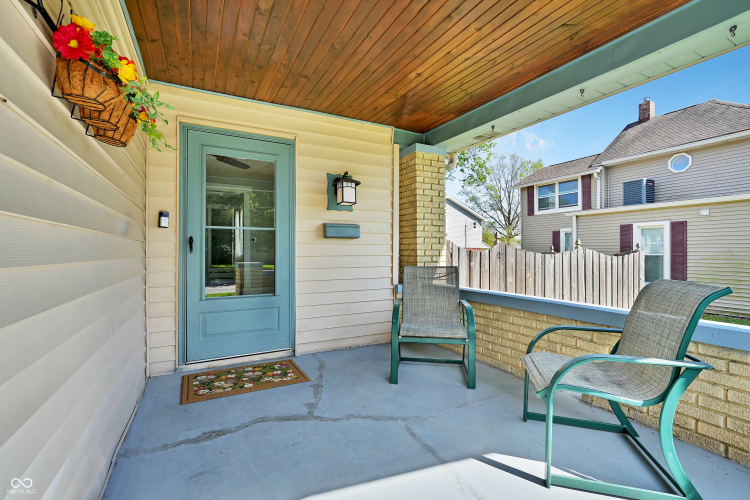 Listing Image 5