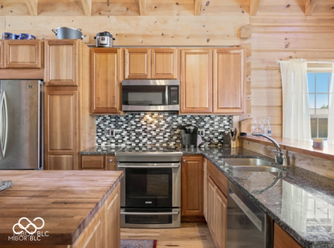 Listing Image 12