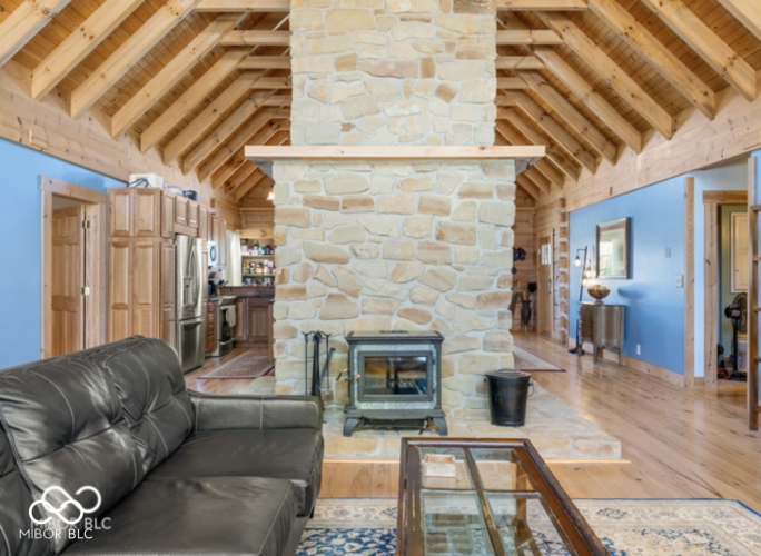Listing Image 19