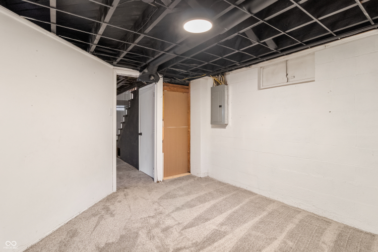Listing Image 45