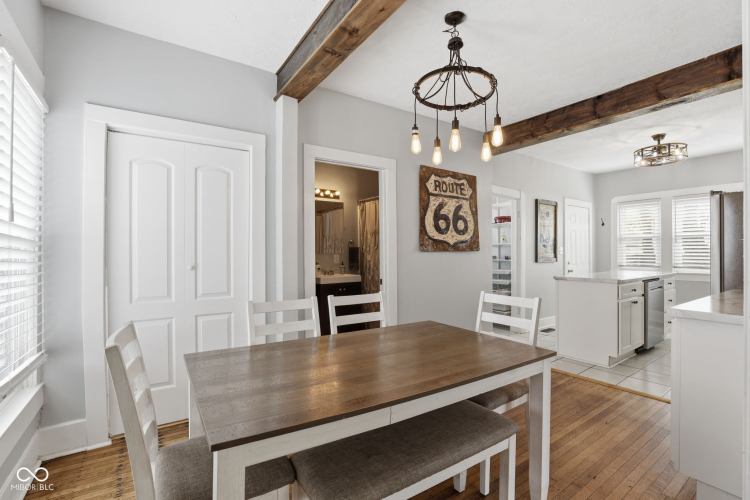 Listing Image 15