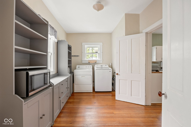 Listing Image 19