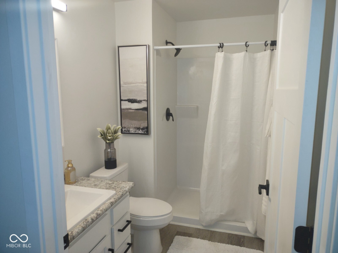 Listing Image 14