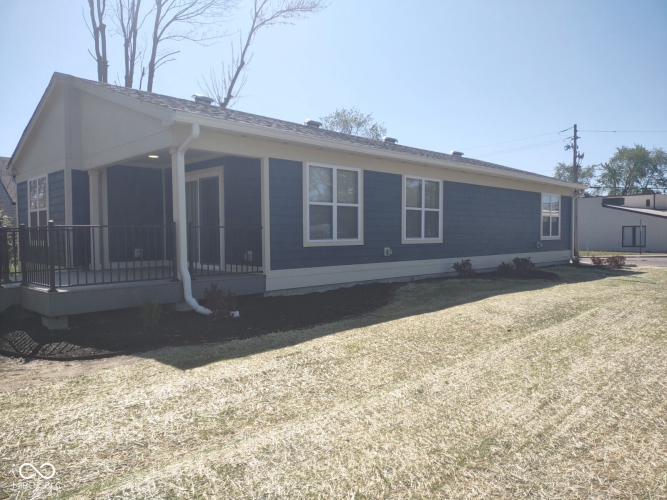 Listing Image 3
