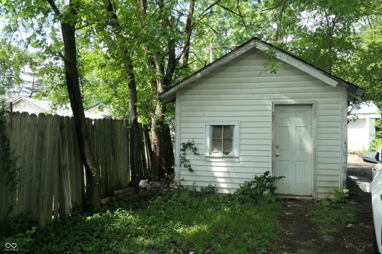 Listing Image 14