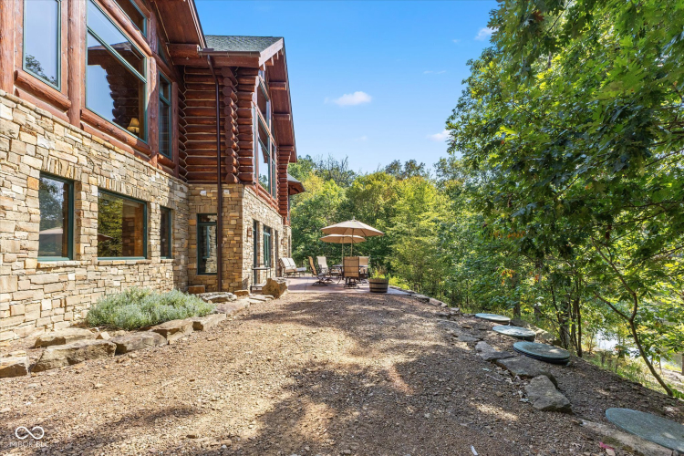 Listing Image 52