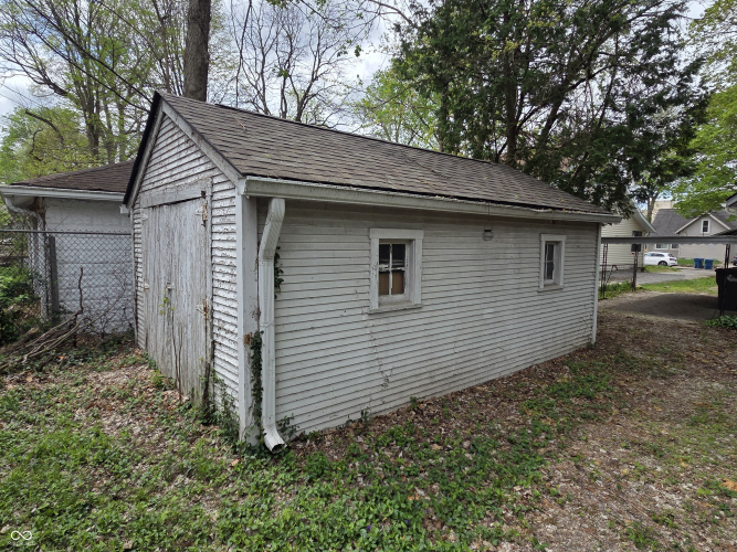 Listing Image 16
