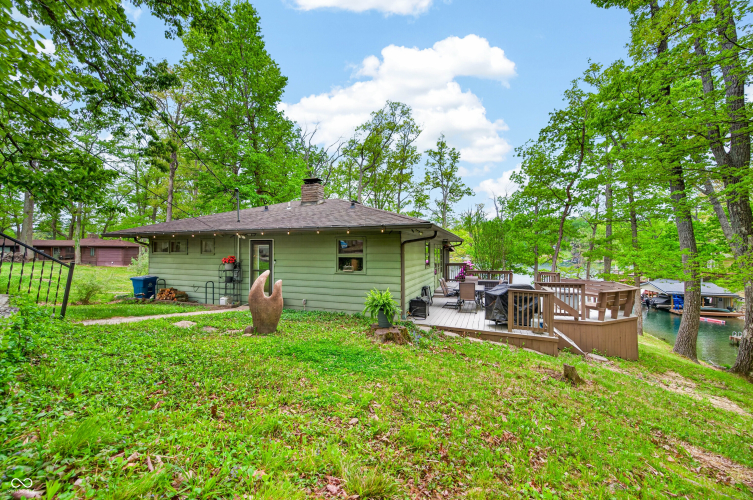 Listing Image 4
