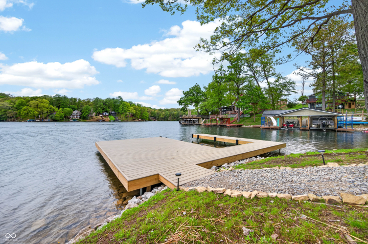 Listing Image 64