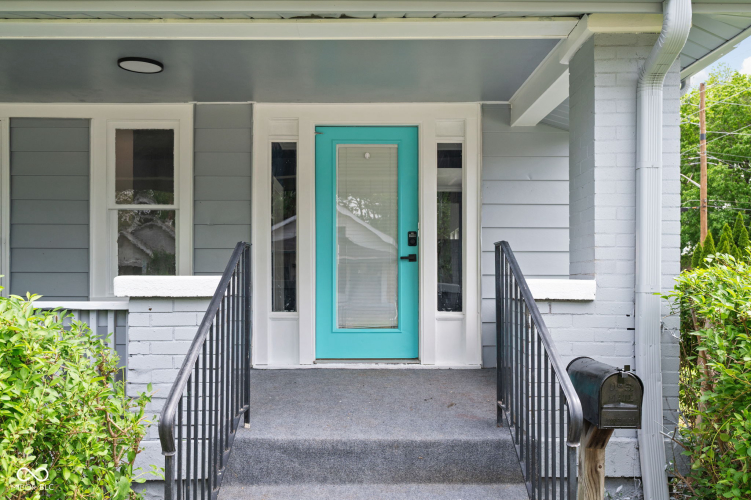 Listing Image 4